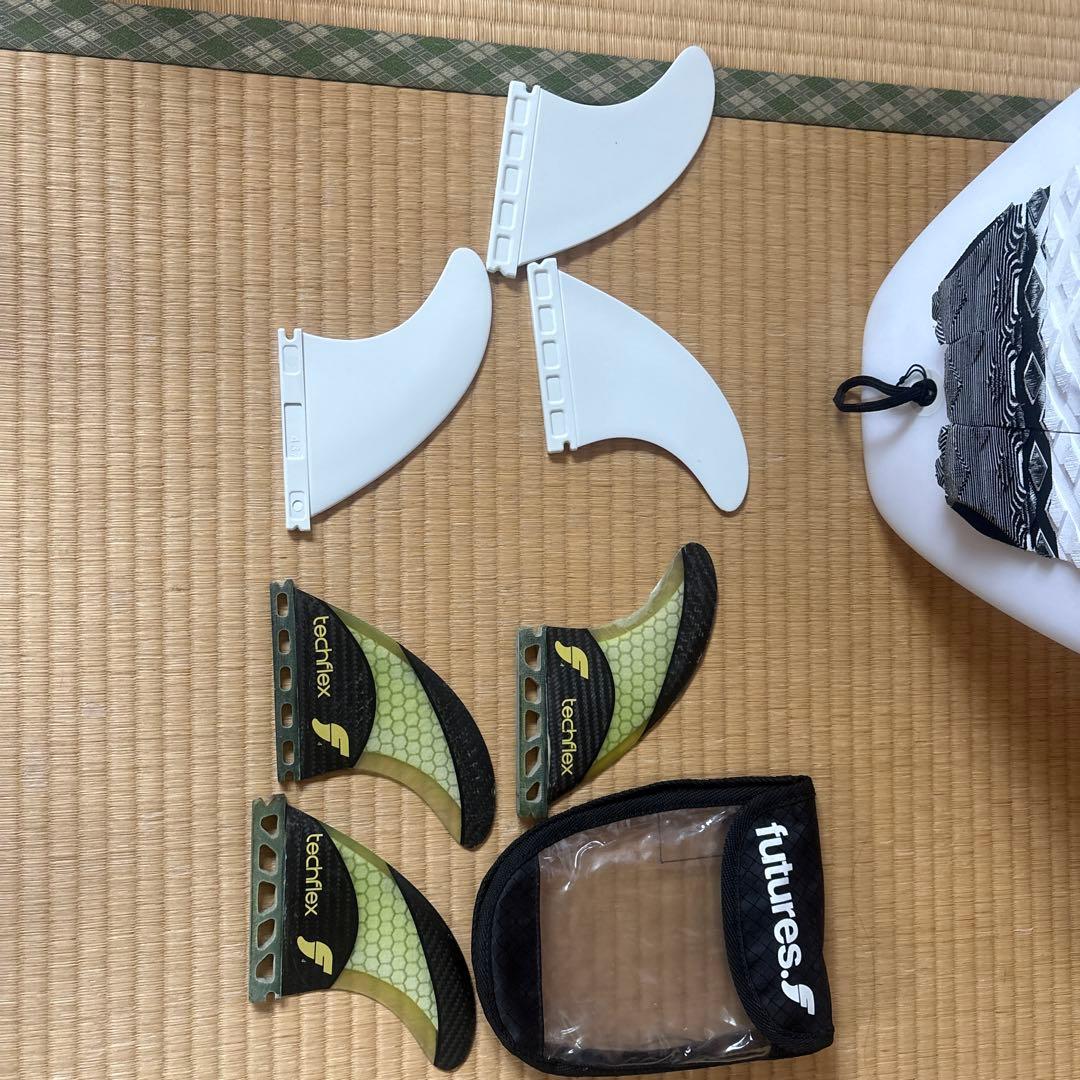 エッセンス　サーフボード　ショート　6.2