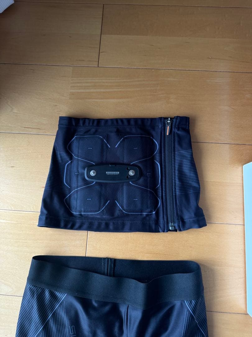 美品！SIXPADシックスパッドウエストパワースーツヒップ＆レッグレディース！