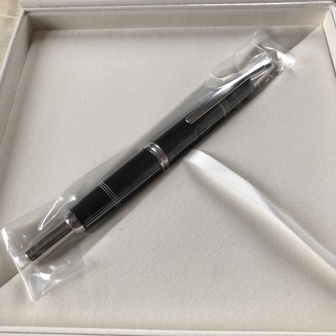 パイロット　キャップレス万年筆　2018年限定　クロスドラインズ　細字　Ｆニブ