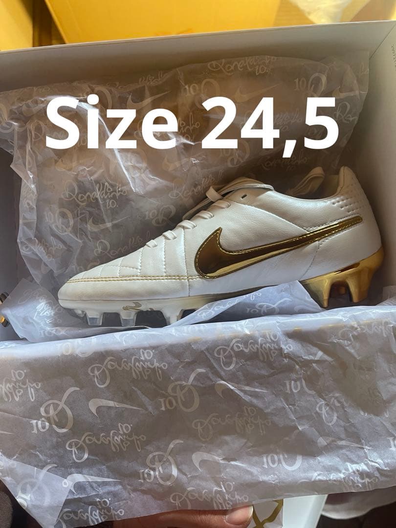 Ronaldinho × Nike Tiempo