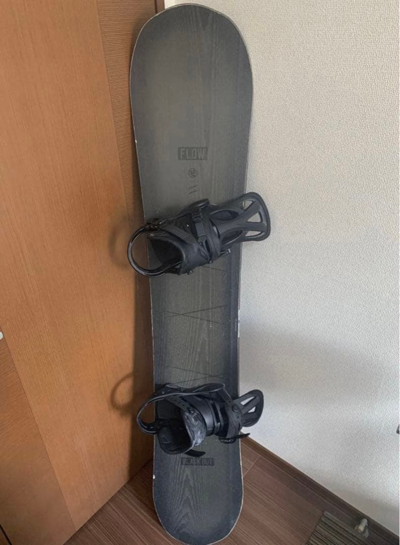 スノーボード FLOW BLACKOUT 159 & BURTON CLASIC