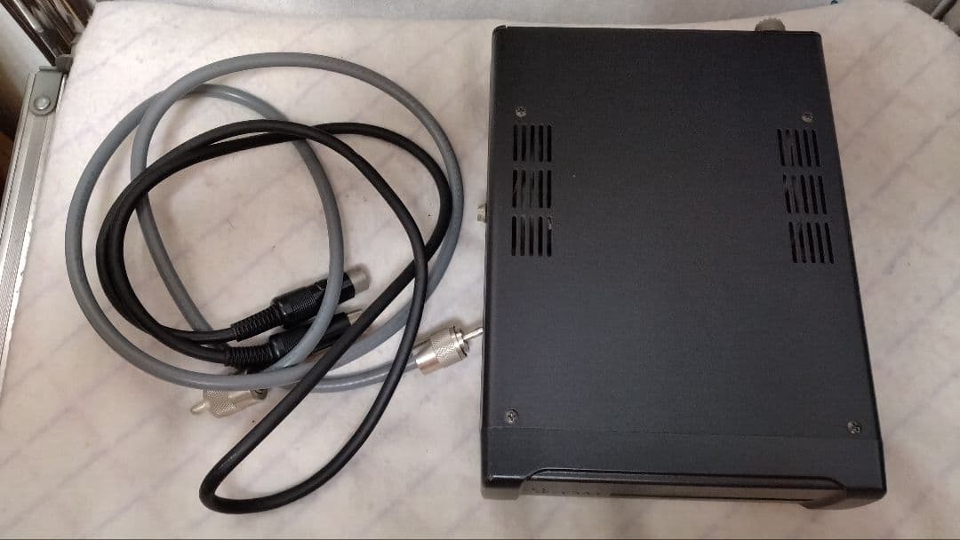 ICOMオートアンテナチューナーAT-180　HF～50MHz動作確認済