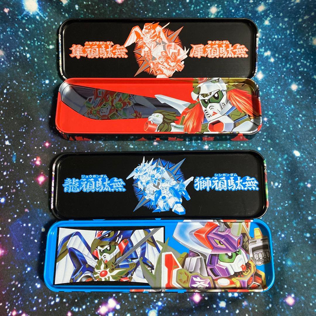 SDガンダムの缶ペンセット（ナイトガンダム、武者ガンダム　ペンケース）