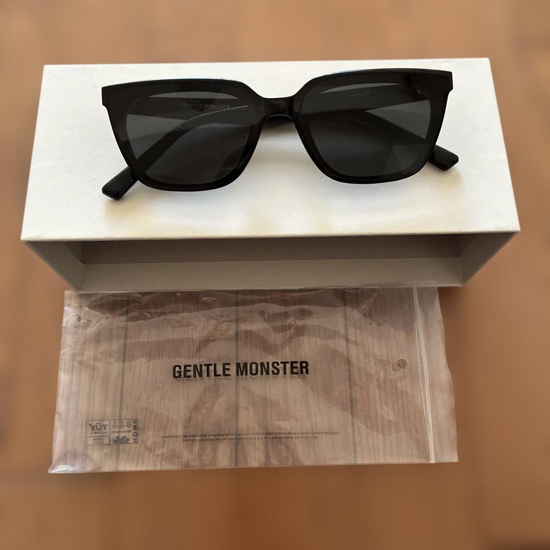 GENTLE MONSTER MONDO ブラックサングラス