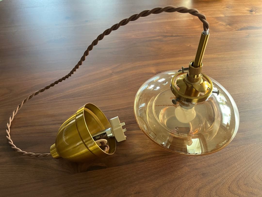 お値下げしました！LINNE ペンダントライト 北欧デザイン　アンバーカラー