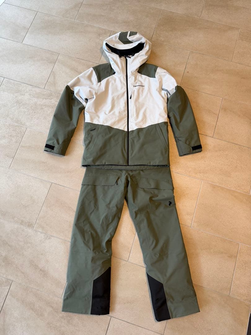 まぁく　PeakPerformance ピークパフォーマンス スキーウェア