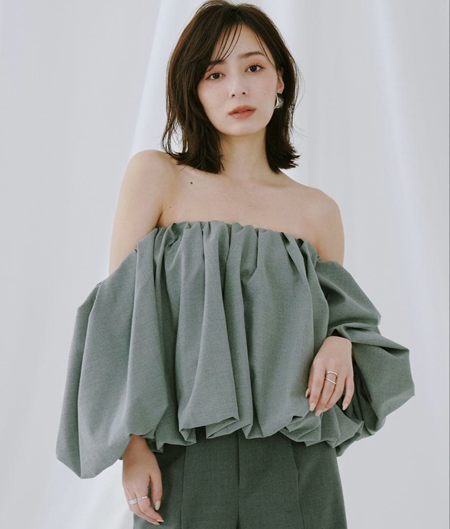 【新品タグ付】anuans/ボリュームバルーントップス