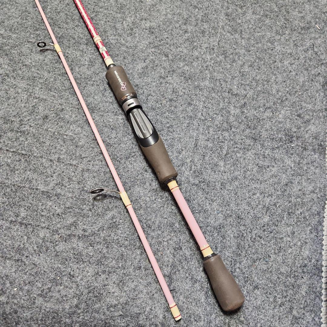 即完売！希少　エムオン　ハローキティ　ブラックバスロッド