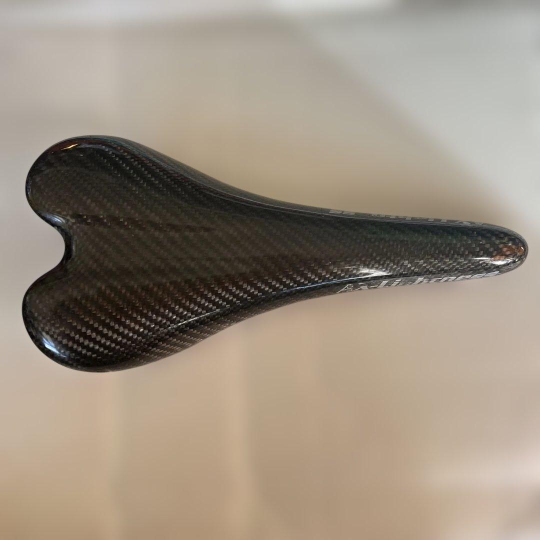 d*2様 AX-lightness エンデュランス　フルカーボンサドル