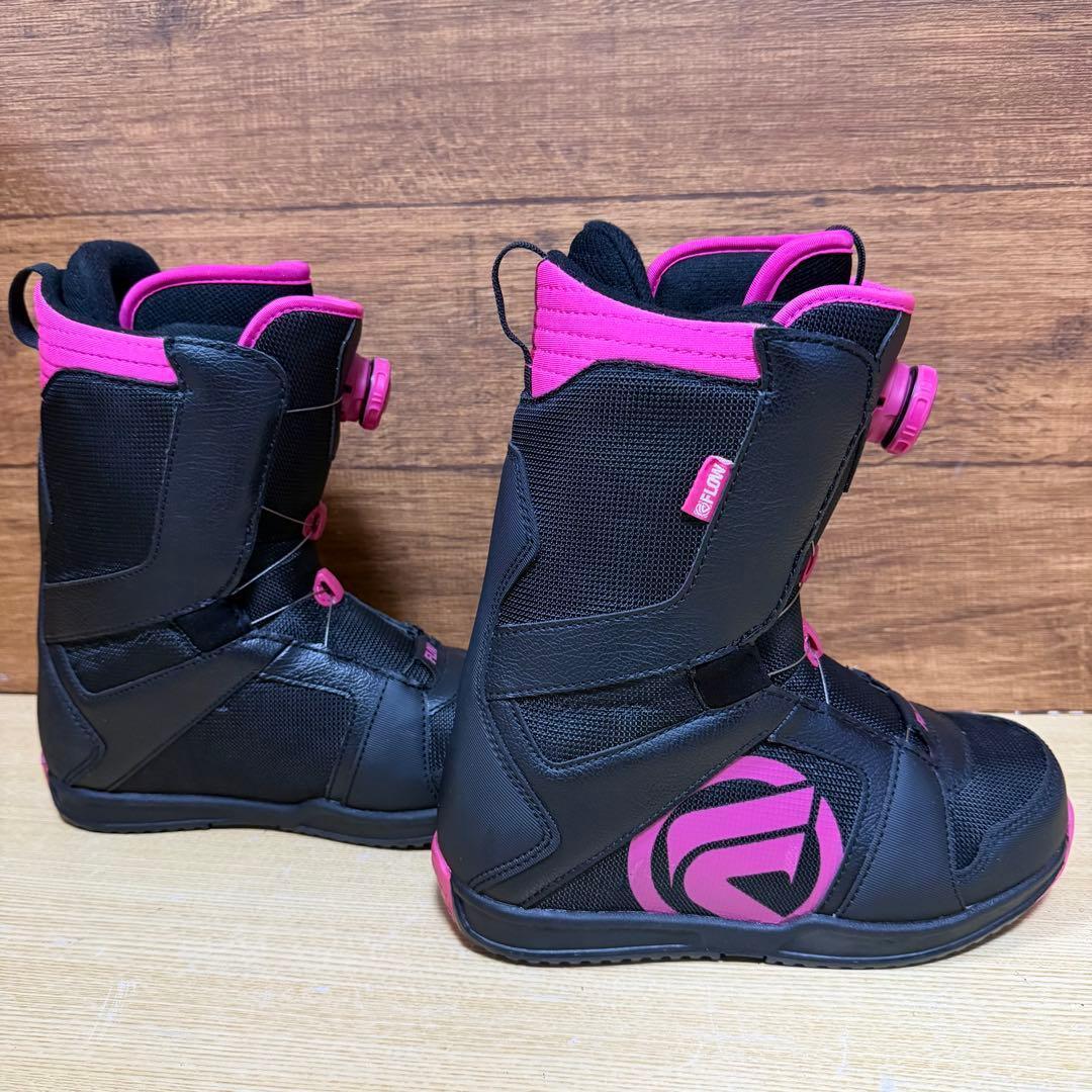 美品　kiss mark レディース　スノーボード3点　143cm かわいい