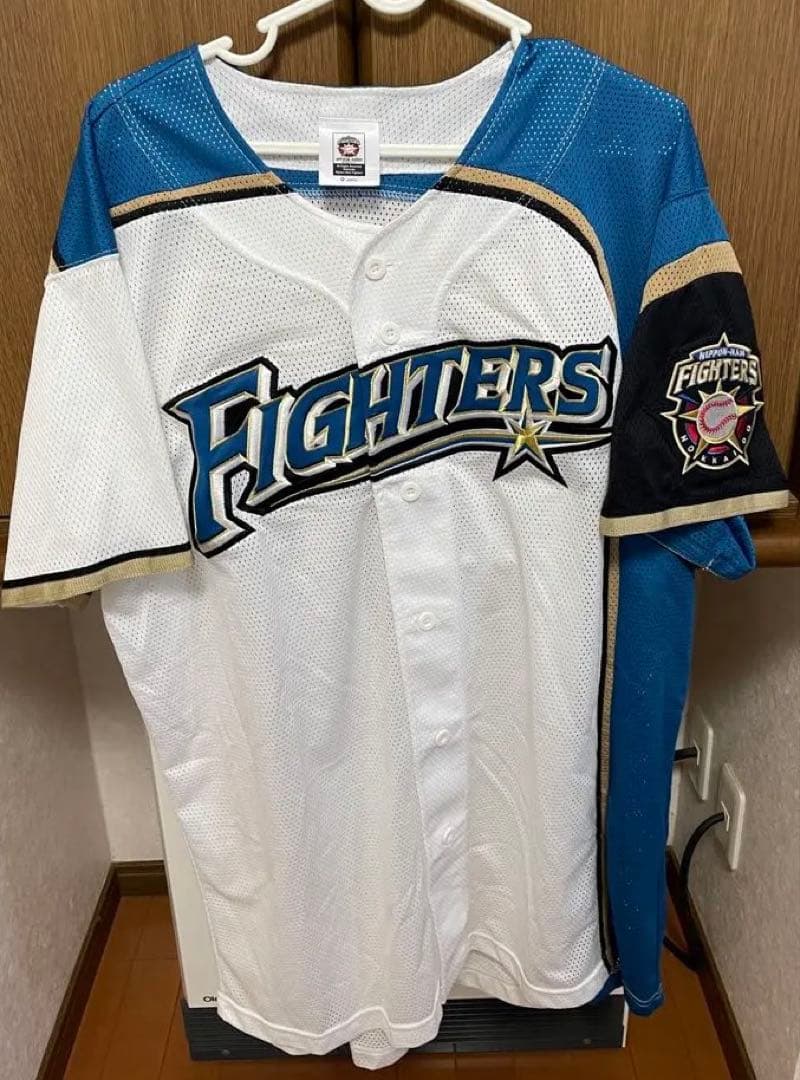 日本ハムファイターズ　西川遥輝 7番 ユニフォーム O開封のみ新品