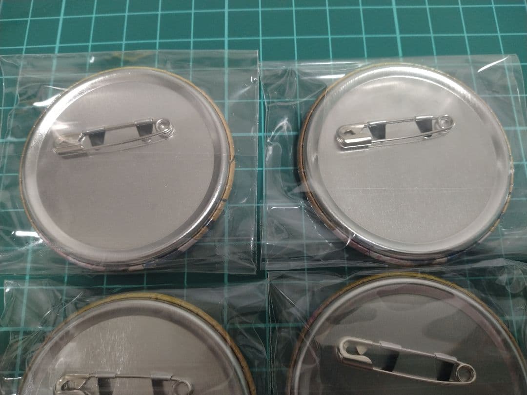 矢澤にこ　缶バッジ　晴れ着　お正月