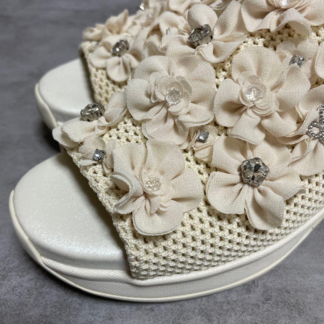 美品【アンテプリマ】（L）サンダル ミュール ベージュ系 フラワー 厚底