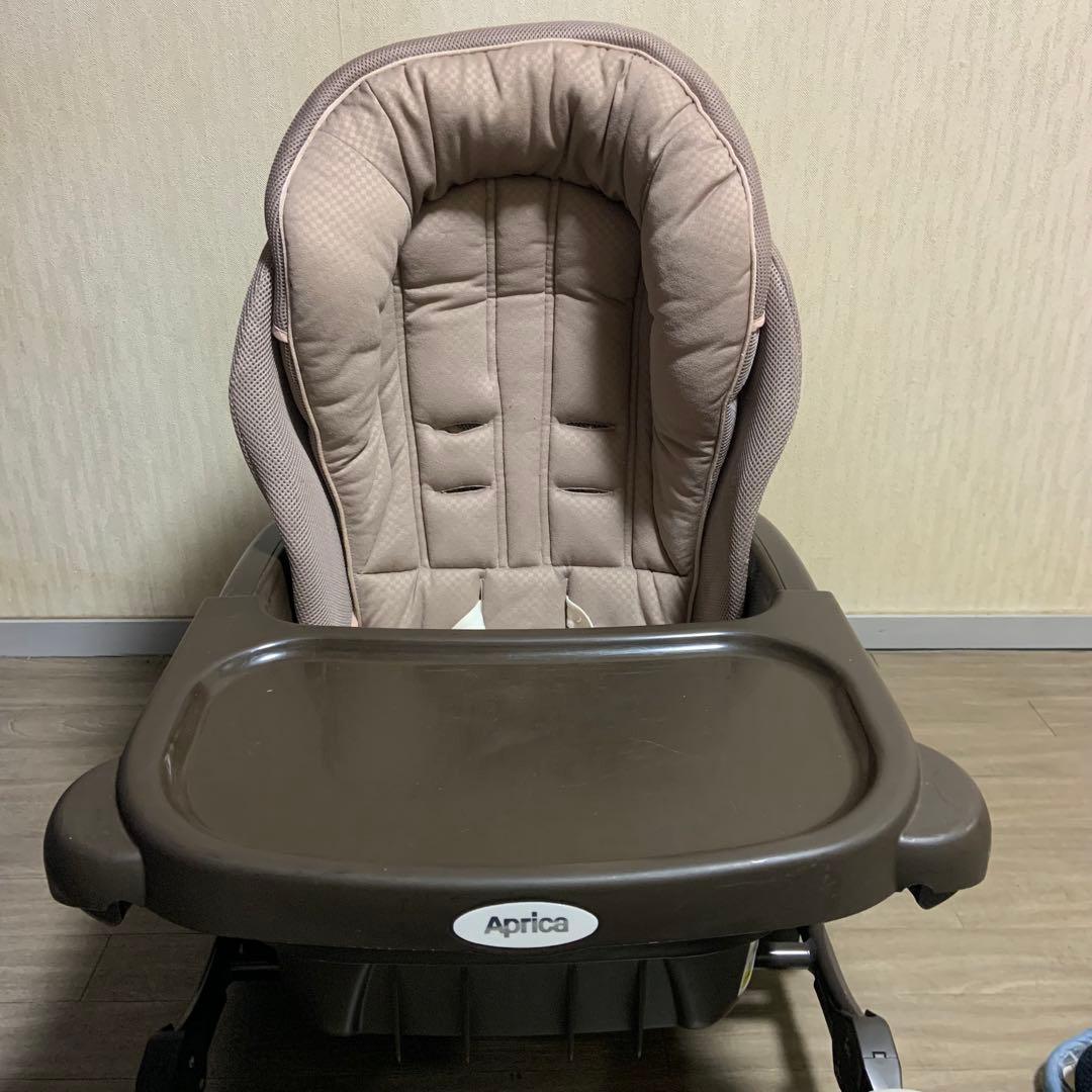 Aprica ユラリズムオートベビーラック・チェア ブラウン