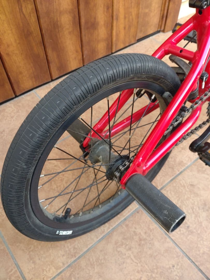 STN ARESAVES BMXバイク レッド　16インチ