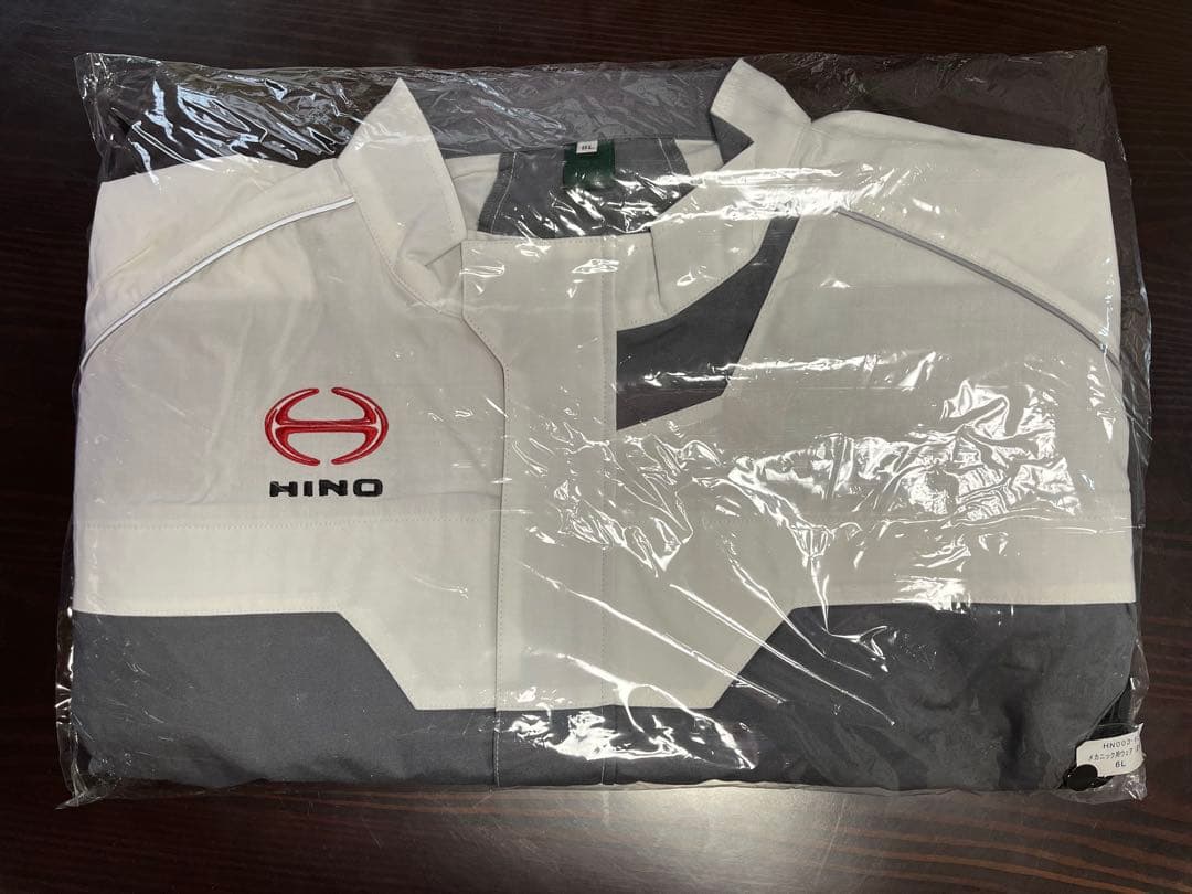 【新品未使用】HINO メカニックウェア（つなぎ）夏用　6L