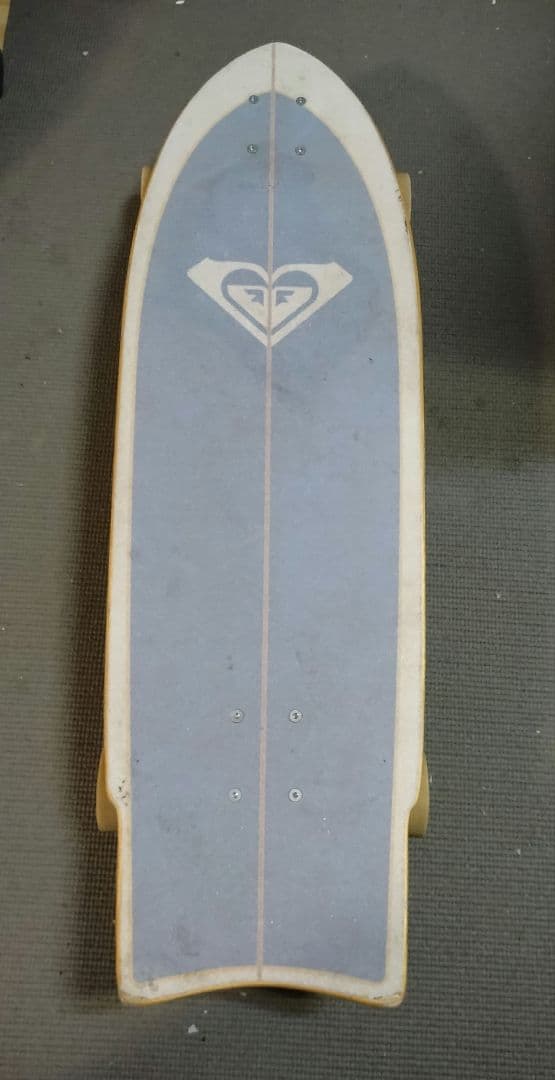 ROXY スケートボード サーフスケボー　サーフィン　Quicksilver