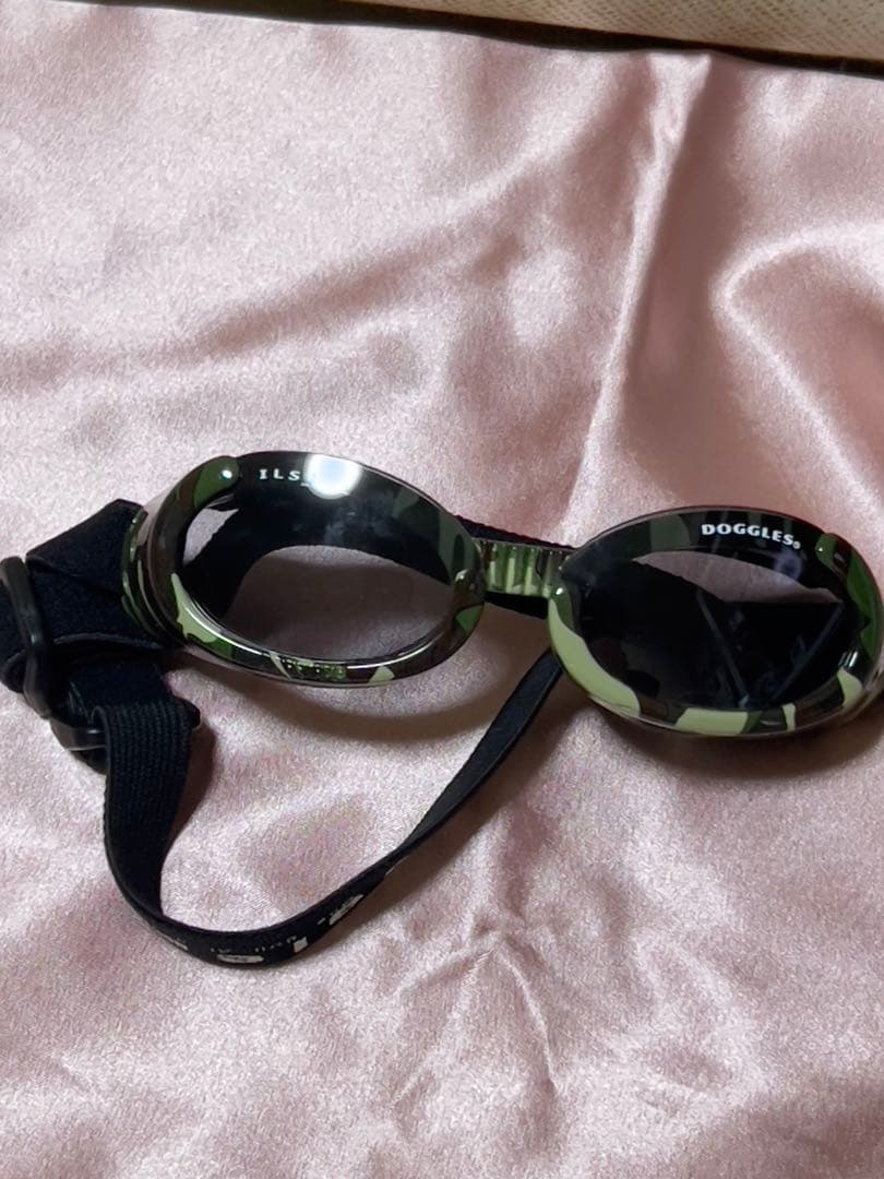 本物DOGGLES ILS2 犬用カモフラサングラスUVカット99.9%白内障
