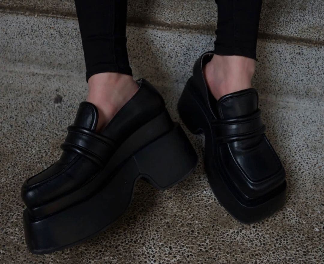 Glam Lips VOLUME ソール LOAFER