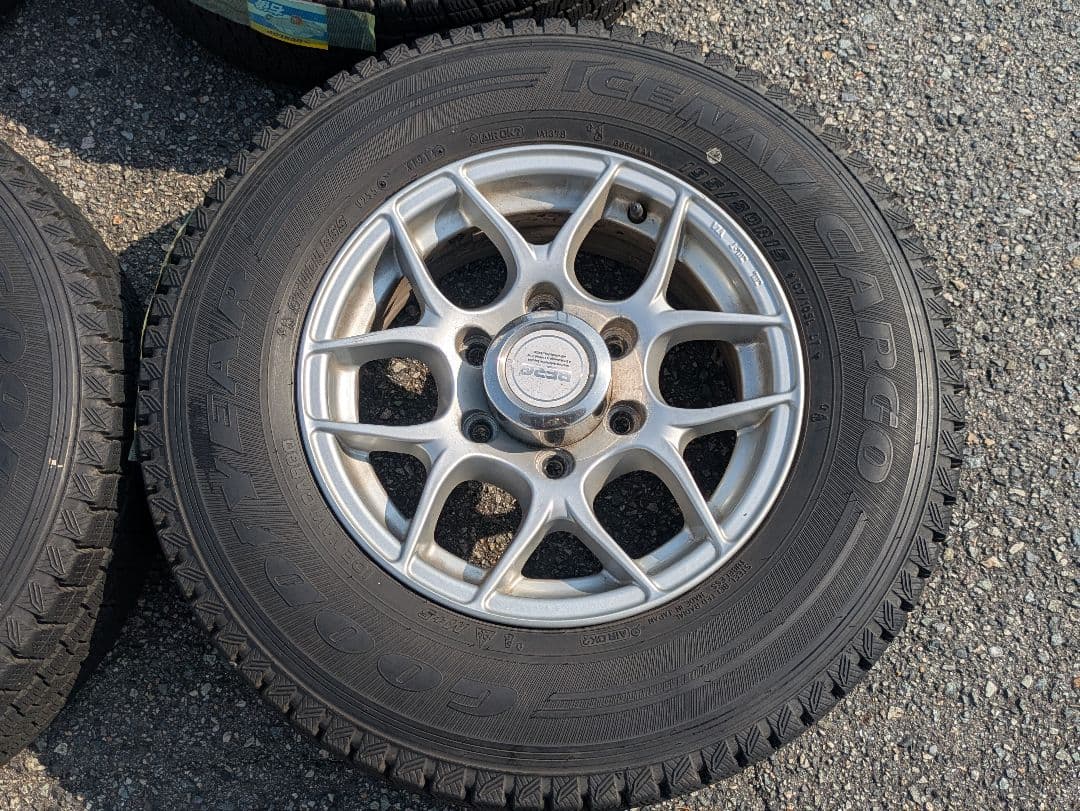 にょろろん②195/80R15インチ　スタッドレスタイヤ:４本分おまとめ