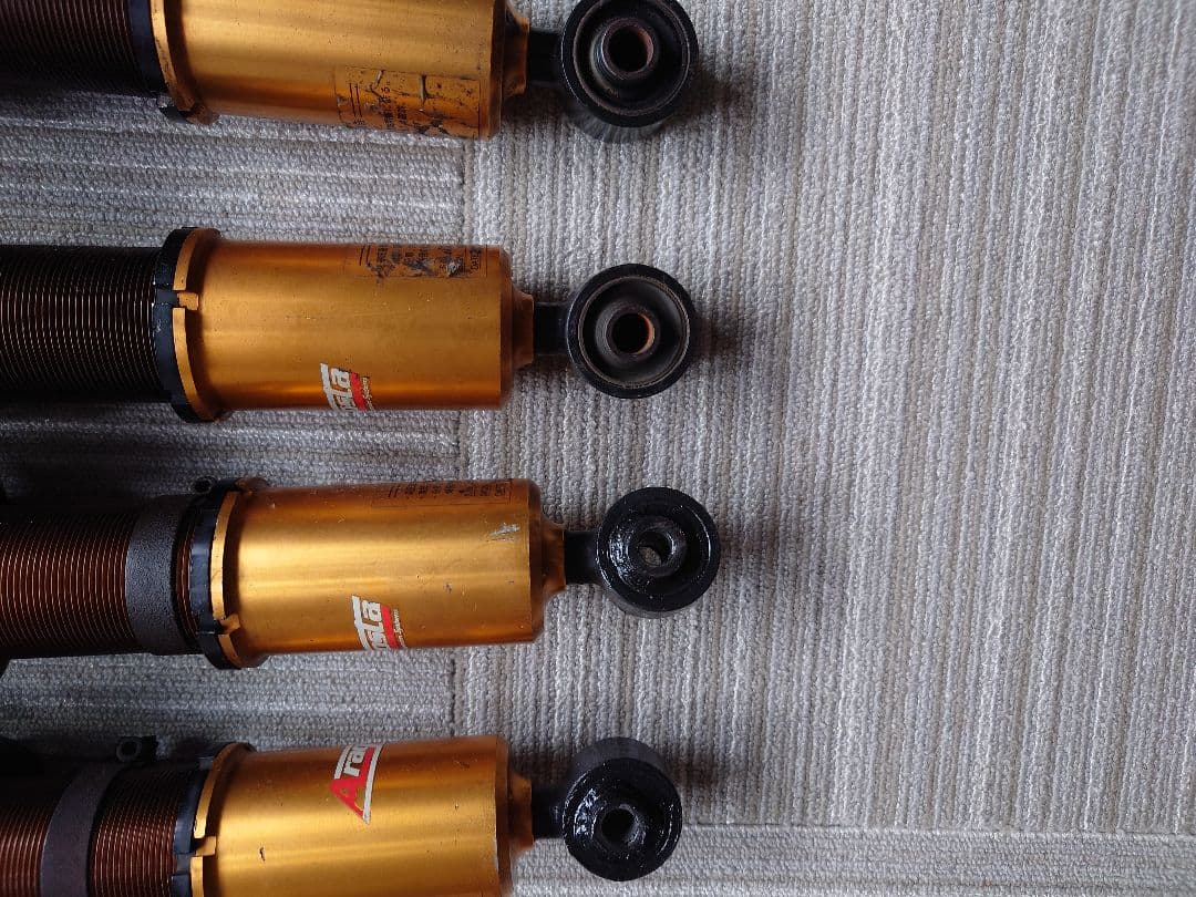 jzx100 アラゴスタ　車高調　写真のどれかのバネに変更します