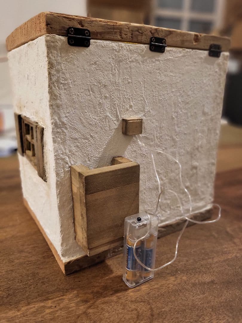 ミニチュアハウス ドールハウス　アンティーク風　　間接照明