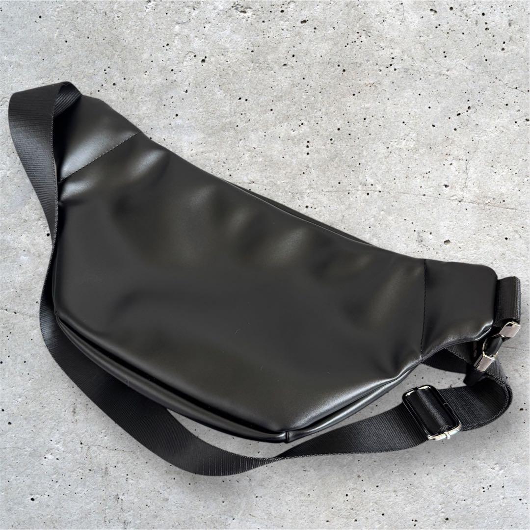 ★ Sachi ★ マリークワント エポビジューデイジーボディバッグ