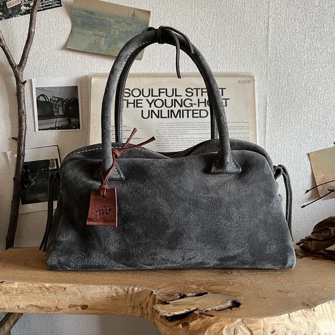 グレー スエード ボストンバッグ　kudu革ボストンバッグ　シンプル　秋冬バッグ