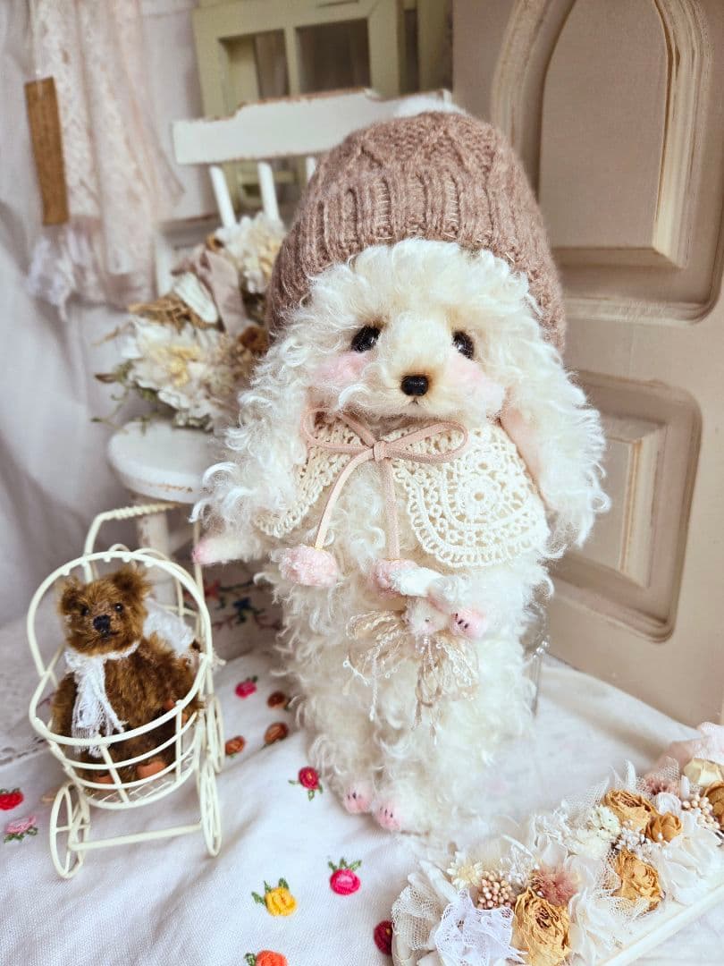 ミルク色のトイプードルちゃん毛糸のお帽子&ストールおめかしstyle テディベア