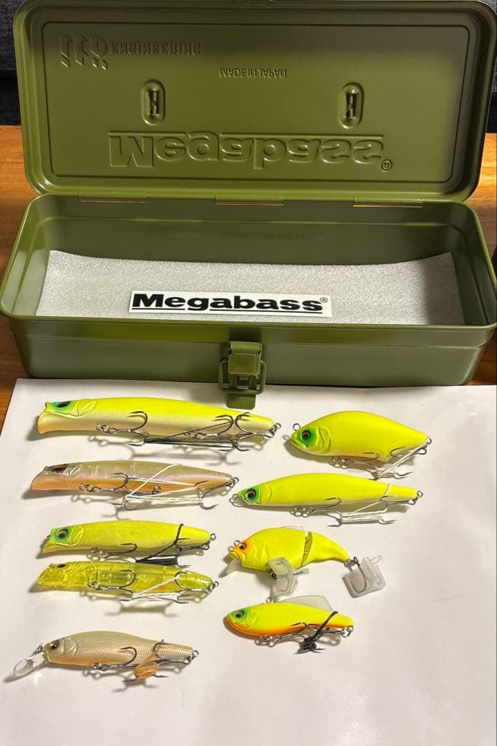 メガバスボックス付き　ルアーセット　カゲロウ　ハダラトラップ　ゲンマ　X80