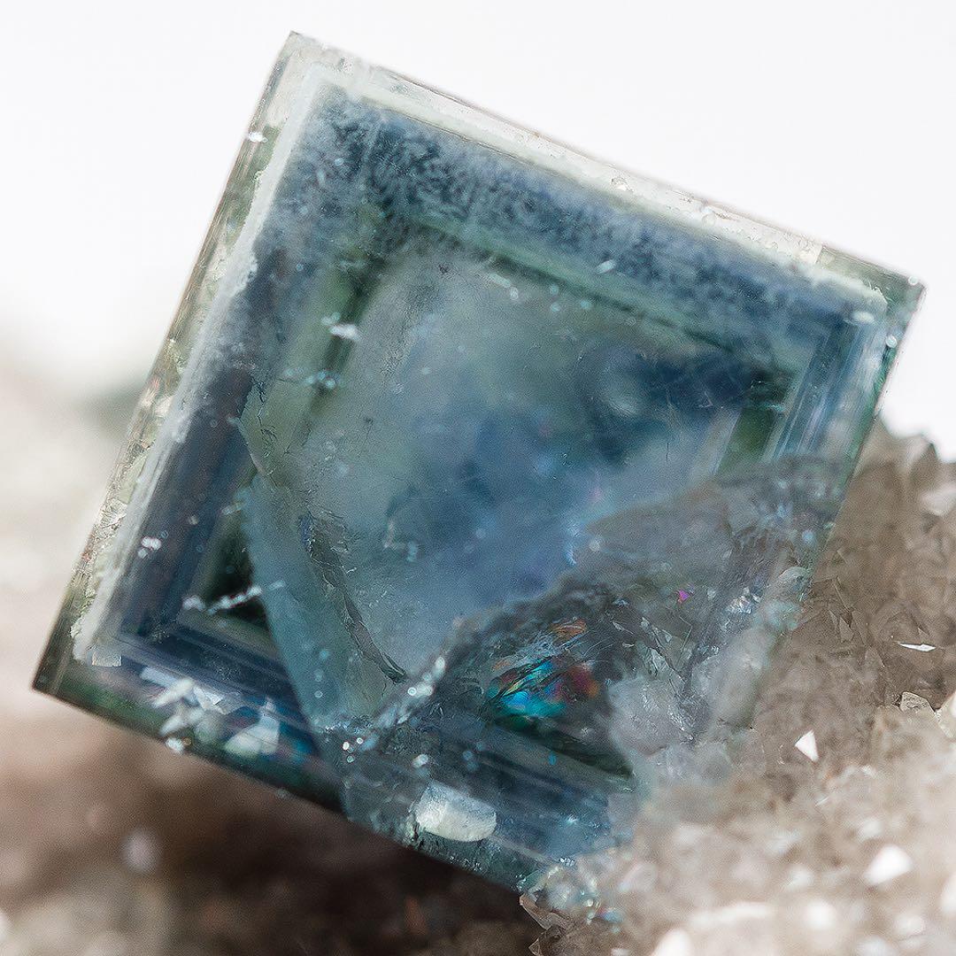 中国 湖南省 フローライト 天然石 原石 鉱物標本 鉱石 蛍石 1734