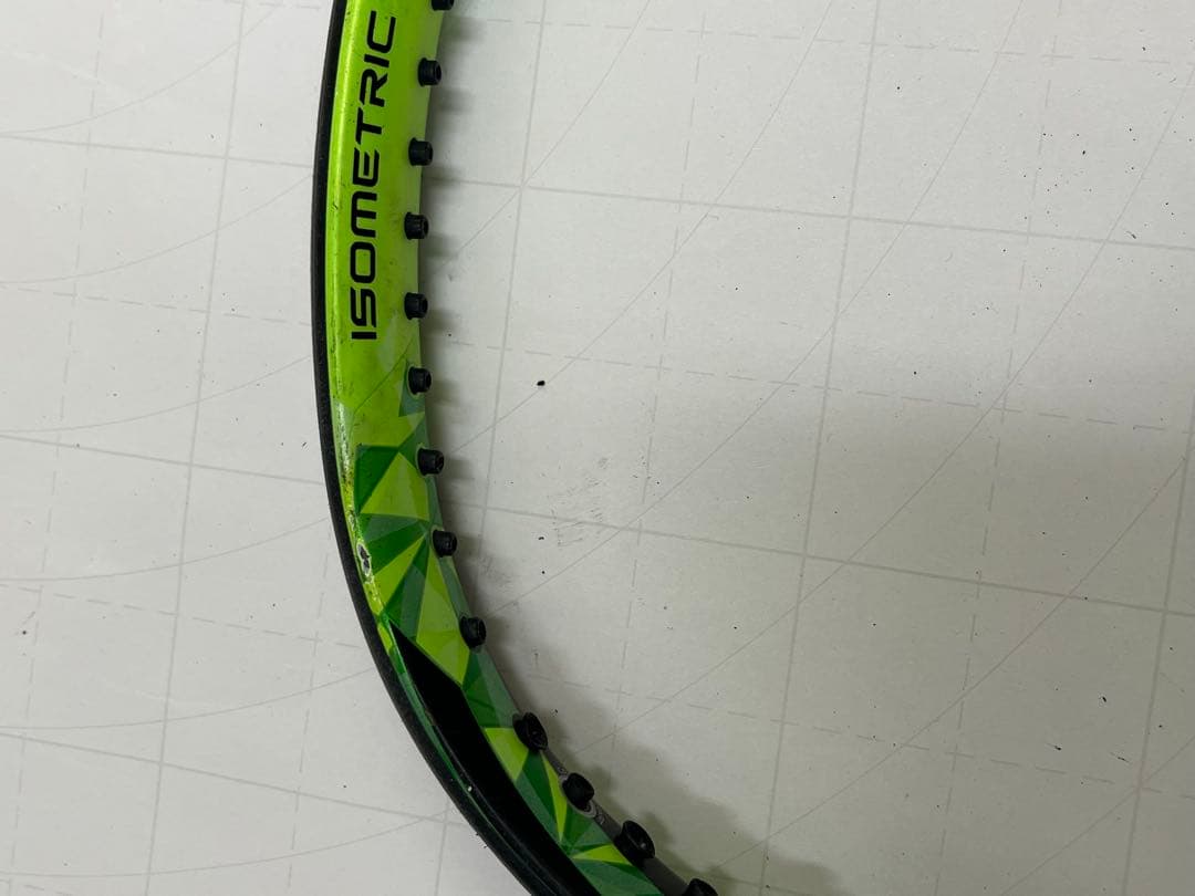 YONEX EZONEヨネックスイーゾーン100 LG2　軽量モデル