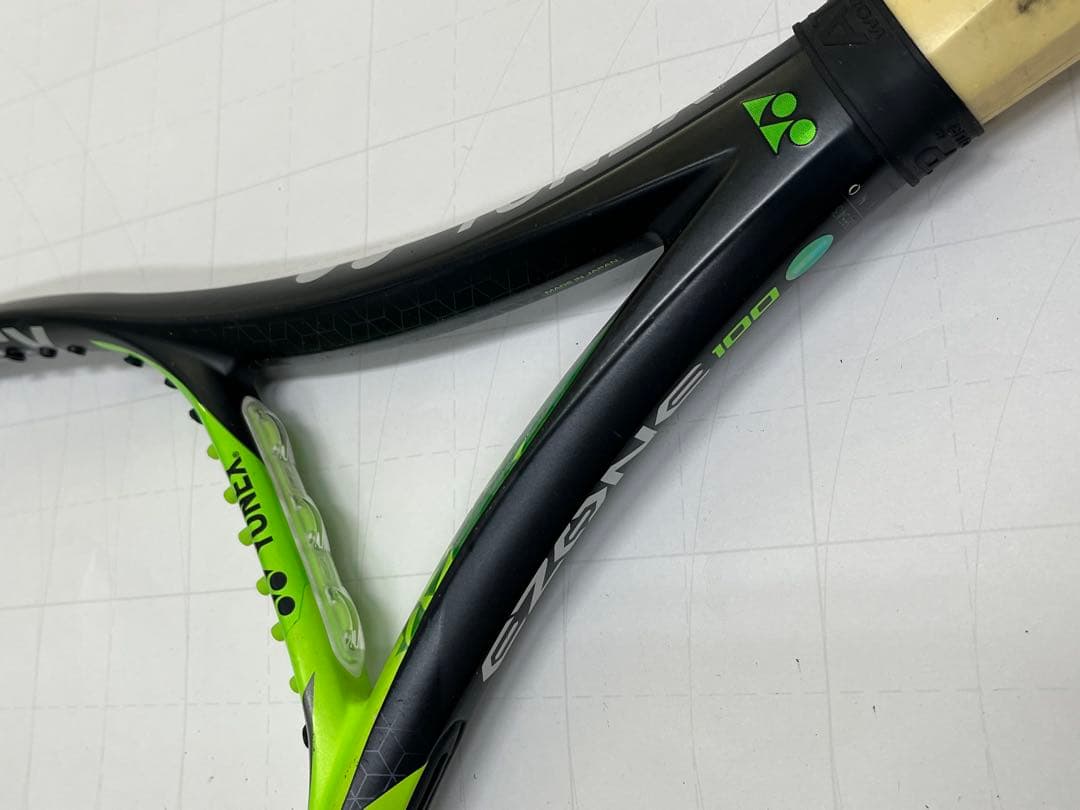 YONEX EZONEヨネックスイーゾーン100 LG2　軽量モデル