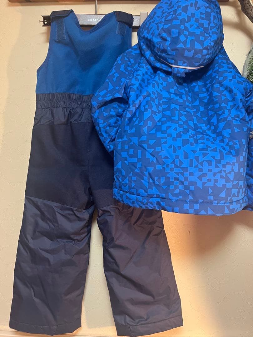 超美品　コロンビア　スキーウェア　キッズ　3T 幾何学柄