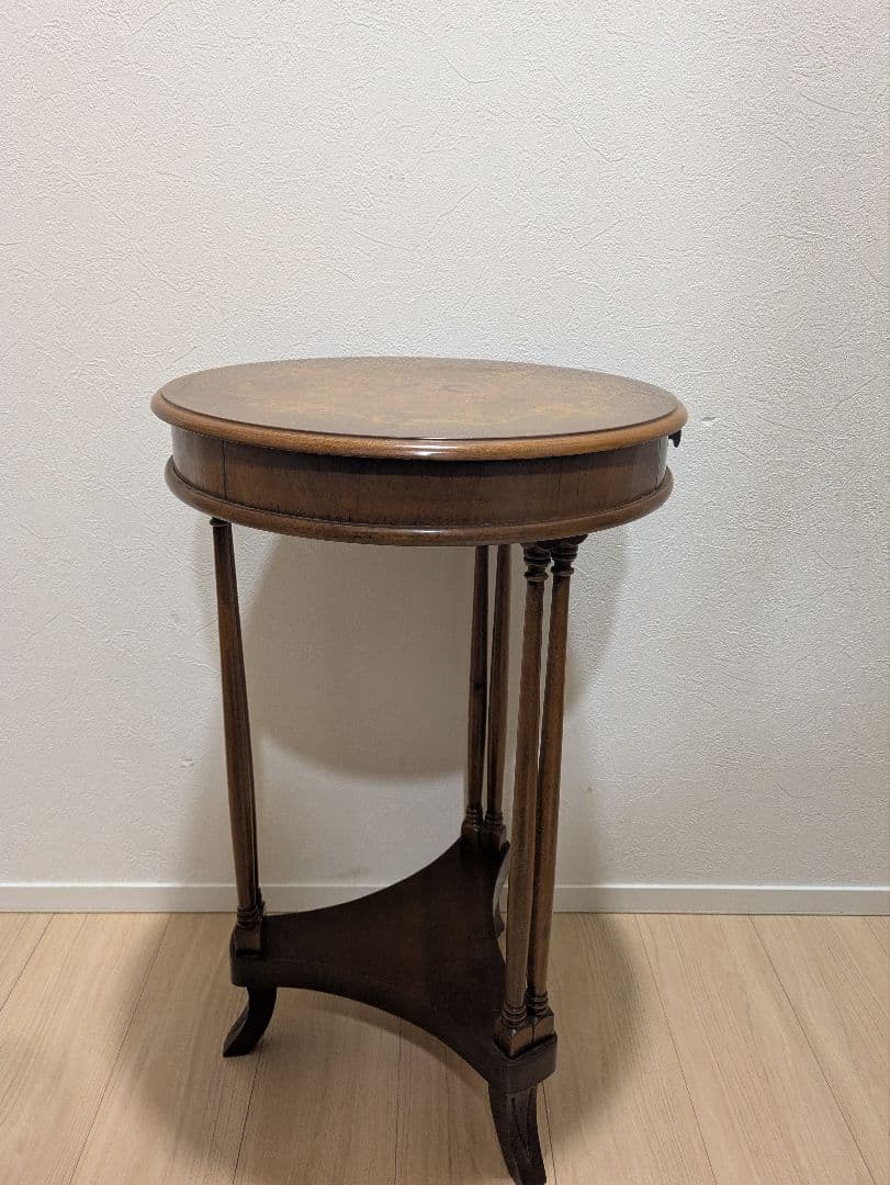 イタリア製 木製丸テーブル 花台 象嵌 サイド机アンティーク 飾り棚 模様付き