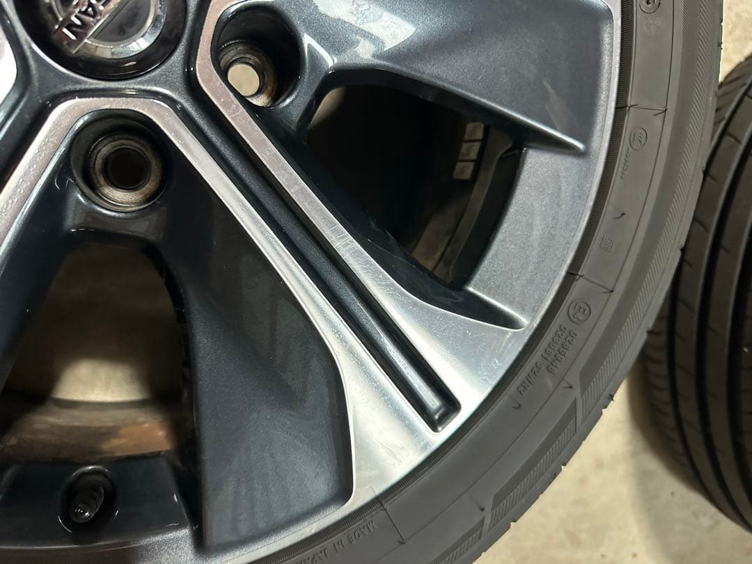 日産 17インチ ホイールセット タイヤ付き　１２日までの特価