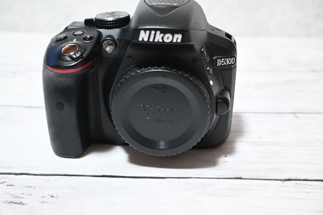 p*o様 Nikon　D5300　ボディ　一眼レフカメラ