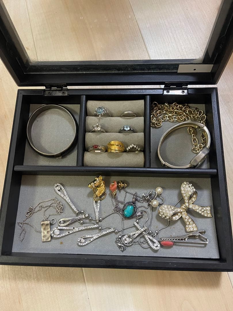 W*E様 遺品整理　生前整理アクセサリーまとめ売り