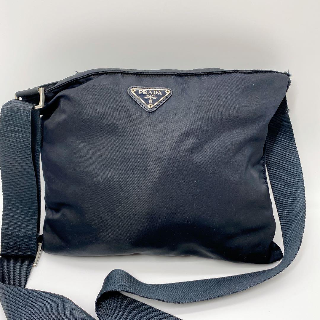 PRADA プラダ ナイロン ショルダーバッグ 三角ロゴ ブラック　男女兼用