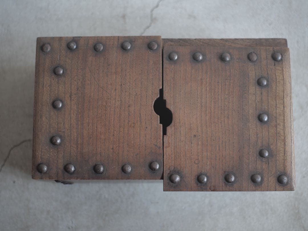 千両箱　賽銭箱　木箱　収納　箱　骨董　古家具　古道具　アンティーク　江戸　明治