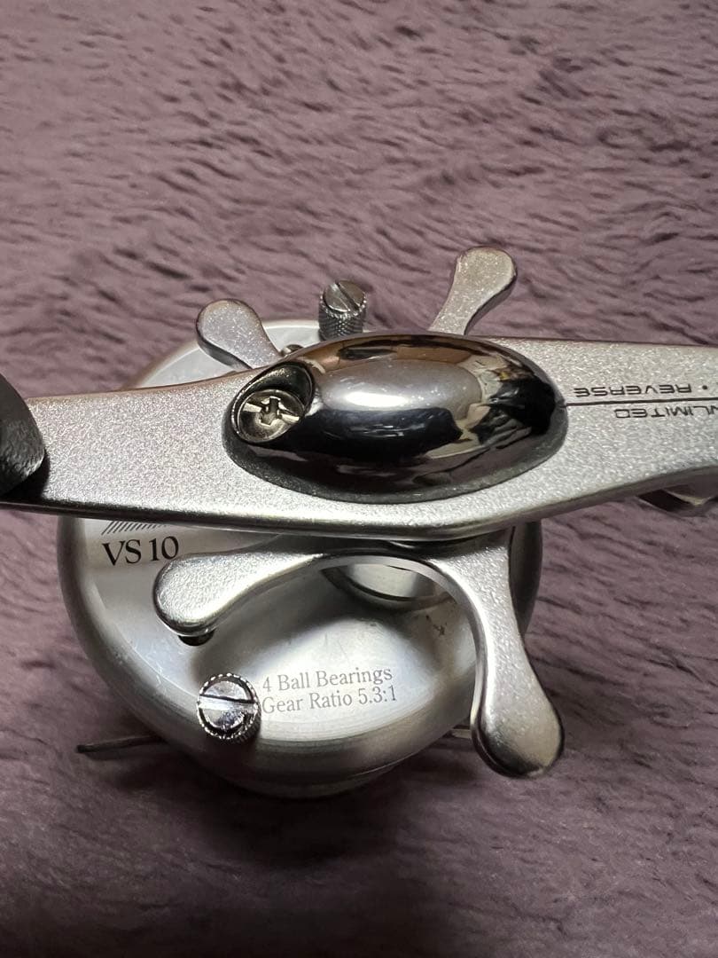 Pinnacle VISION ベイトリール シルバー