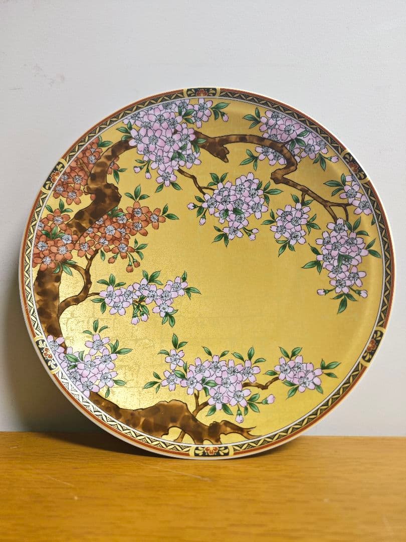 【美品】有田焼　静山作　桜皿　金装飾