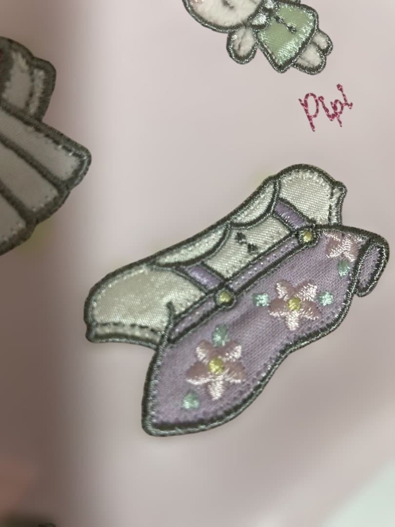 My Melody 大きめポーチ ピンクきせかえマイメロ⚠️破れあり