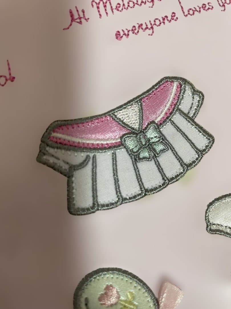 My Melody 大きめポーチ ピンクきせかえマイメロ⚠️破れあり