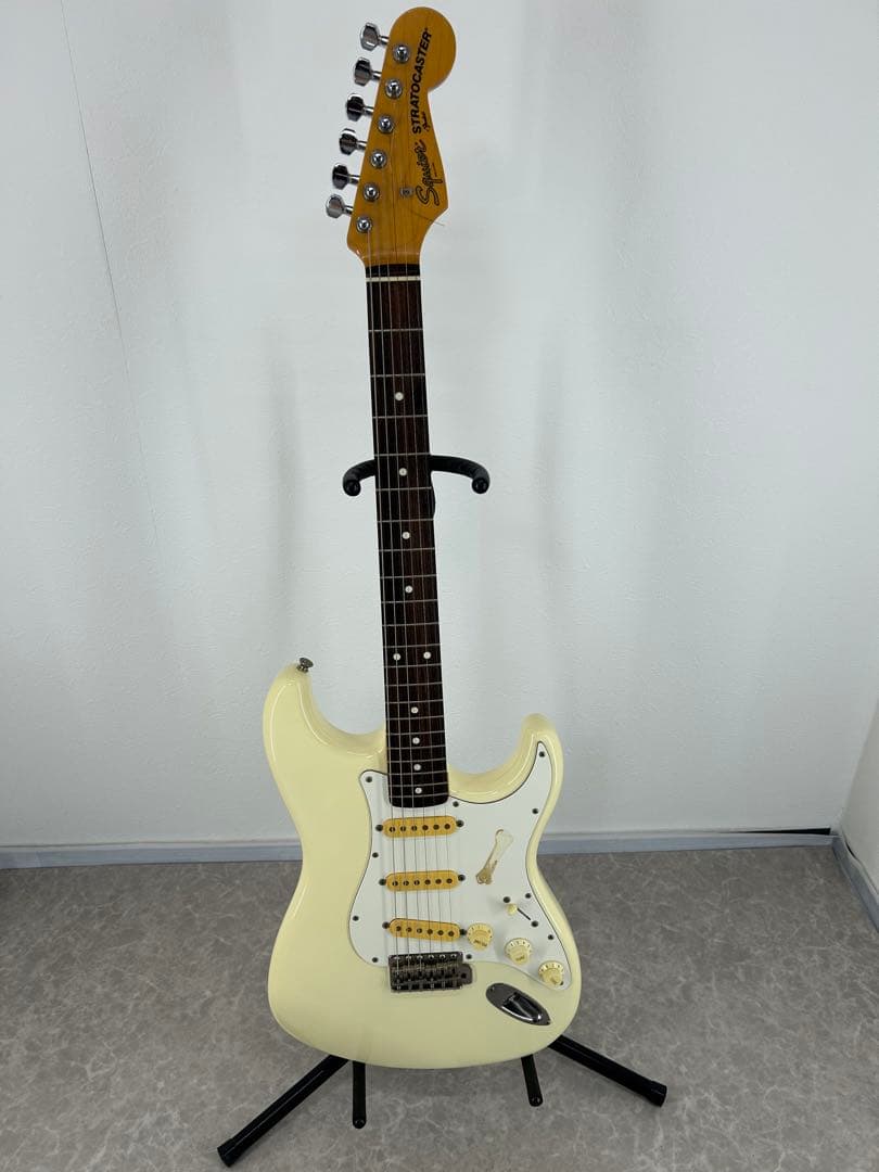 Squier【Stratocaster エレキギター クリーム】