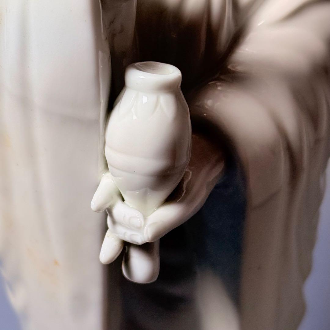 伊万里　鍋島　長春窯　白磁観音像　共箱有り　高さ45㎝