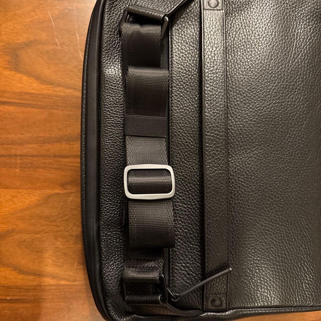 A*i様 GRAMS28 171 レザークロスボディ