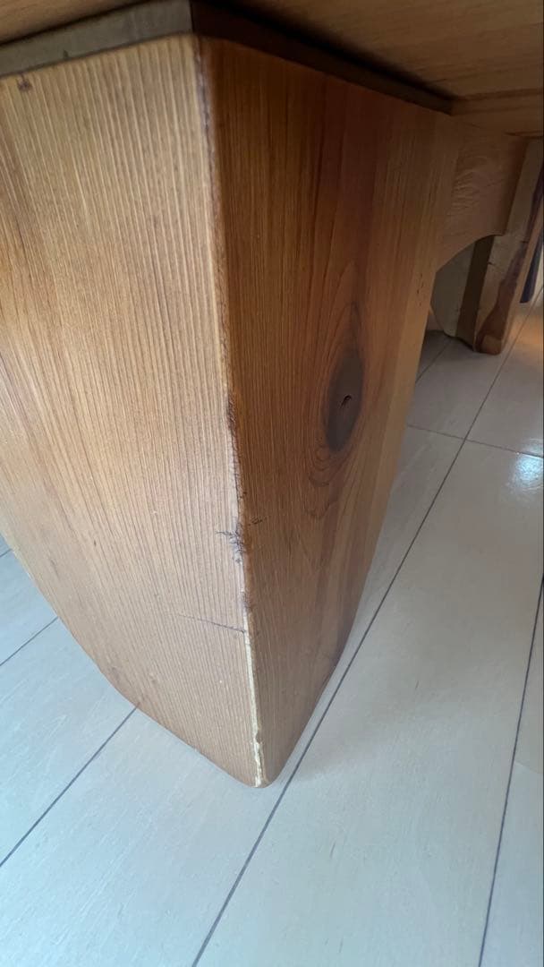 アクタス　F1テーブル　直径126㌢