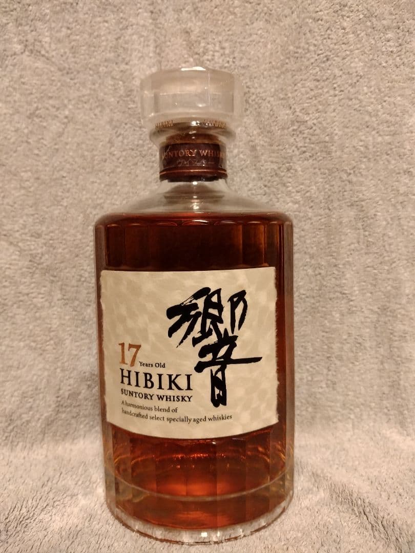 響 17年 サントリーウイスキー 700ml
