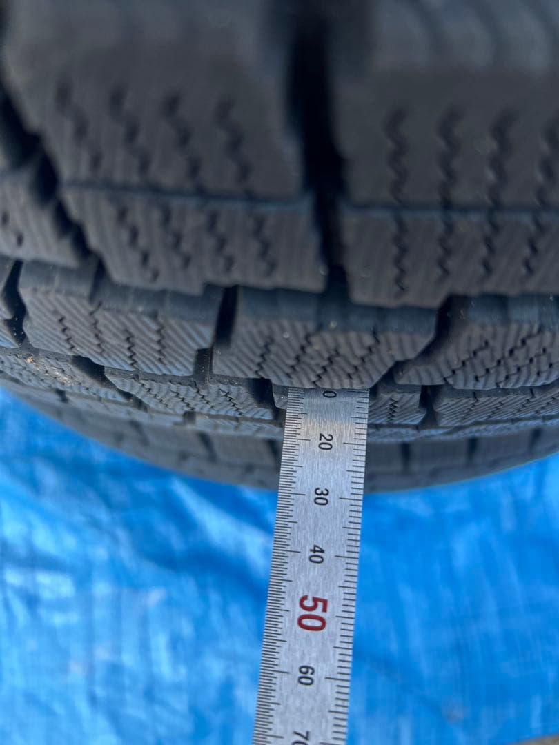 Satoshi様用 ハイエース用 2022年製 スタッドレスタイヤ 4本セット